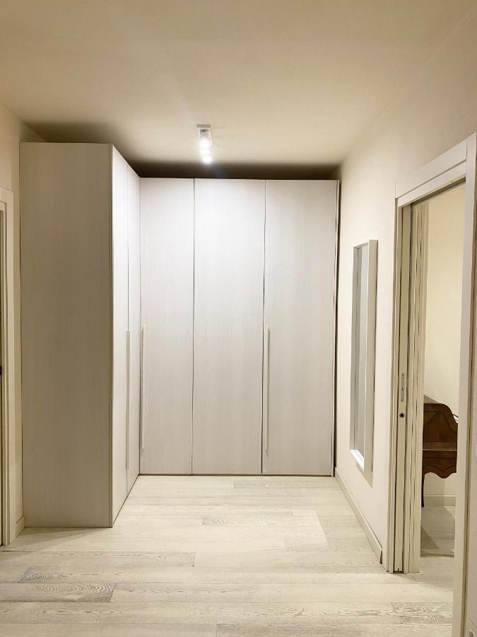 Front Beach Apartments Viareggio Exterior foto